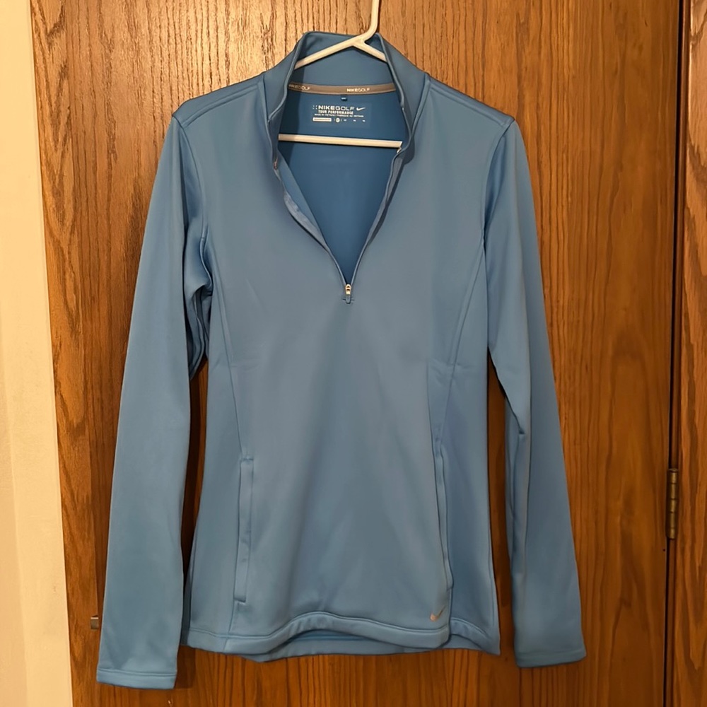 Nike your performance golf jacket. Looks Slim fit 1/4 in zip